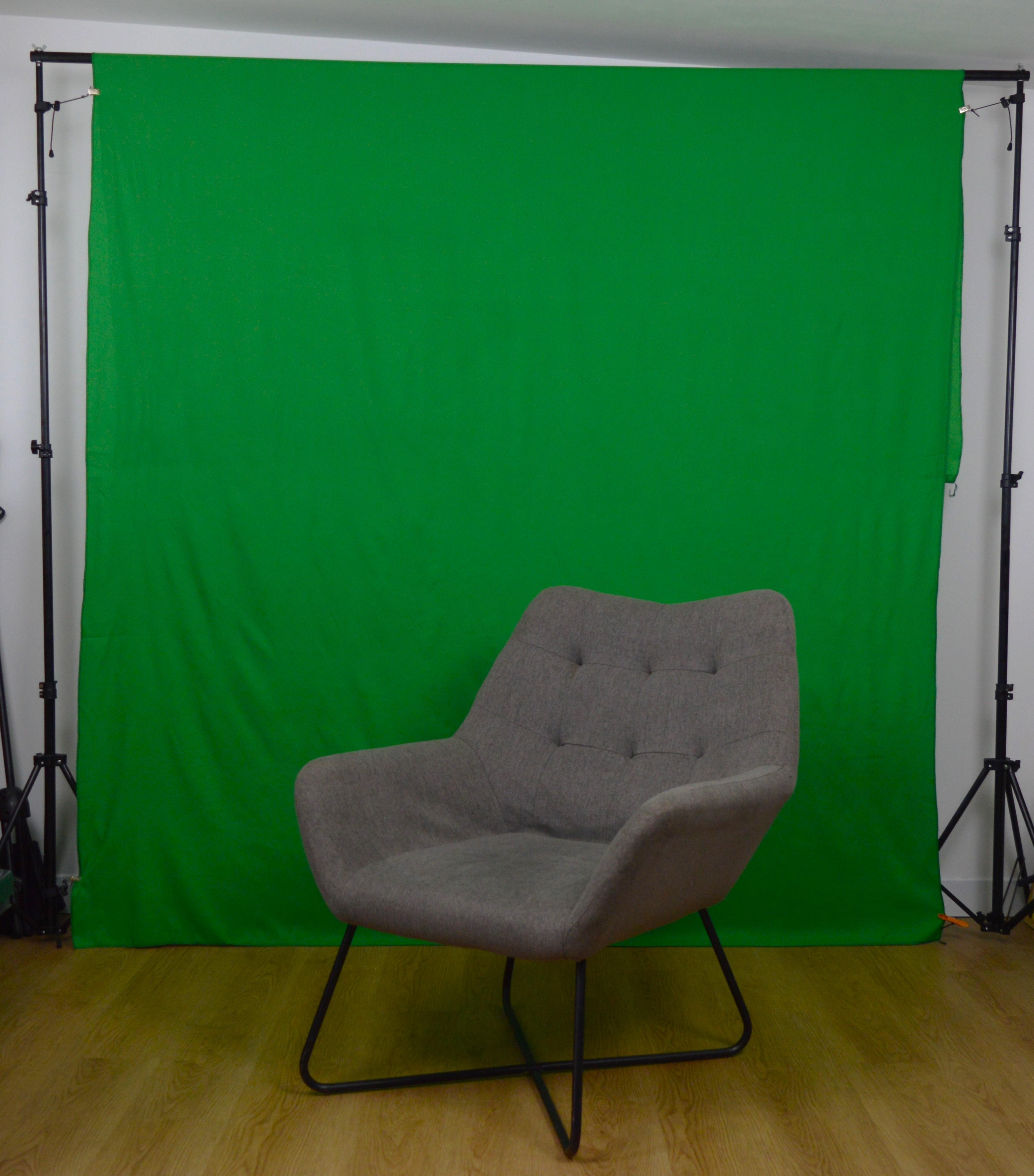 Comfortable Recording Chair Setup